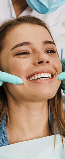 https://www.dentistenapierville.com/wp-content/uploads/2025/07/accueil-sourire.jpg